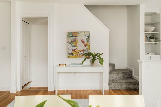 6 Rollins Court 6, Cambridge, MA 02139