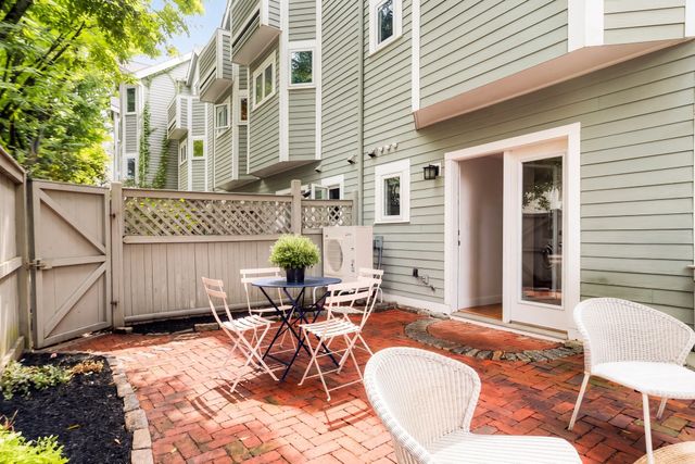 6 Rollins Court 6, Cambridge, MA 02139