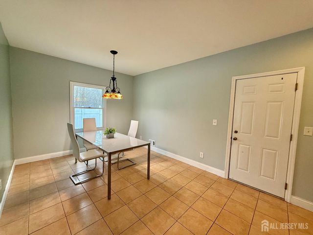 23 Howell Avenue, Piscataway, NJ 08854