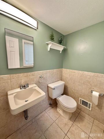 23 Howell Avenue, Piscataway, NJ 08854