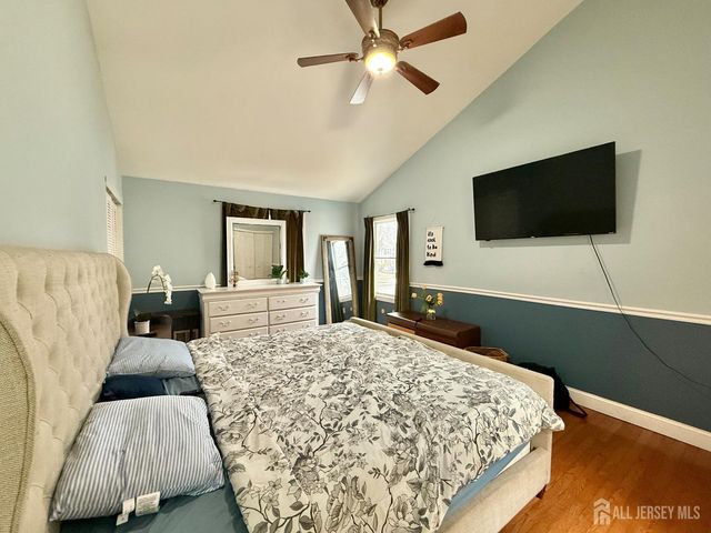 23 Howell Avenue, Piscataway, NJ 08854