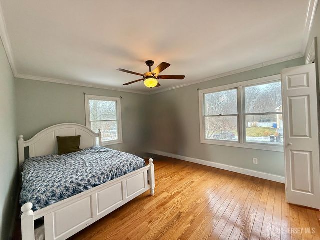 23 Howell Avenue, Piscataway, NJ 08854