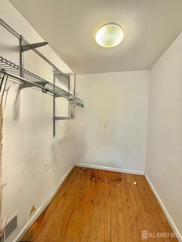 23 Howell Avenue, Piscataway, NJ 08854