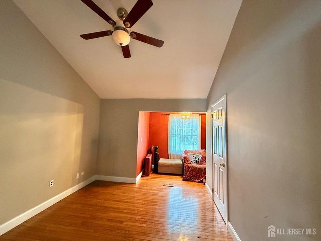 23 Howell Avenue, Piscataway, NJ 08854