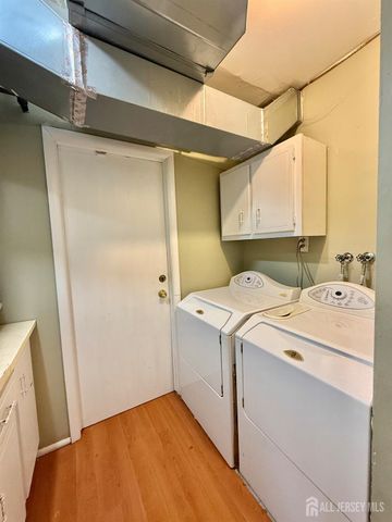 23 Howell Avenue, Piscataway, NJ 08854