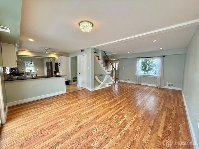 23 Howell Avenue, Piscataway, NJ 08854