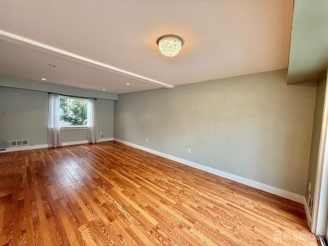 23 Howell Avenue, Piscataway, NJ 08854