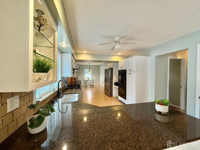 23 Howell Avenue, Piscataway, NJ 08854