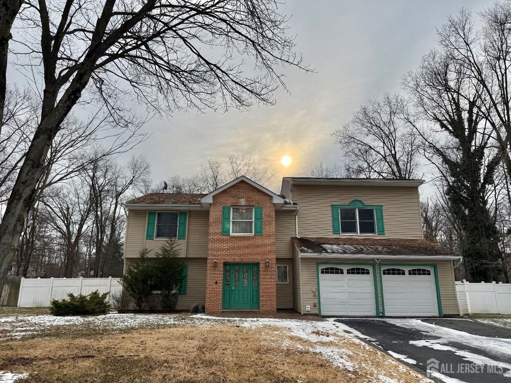 23 Howell Avenue, Piscataway, NJ 08854