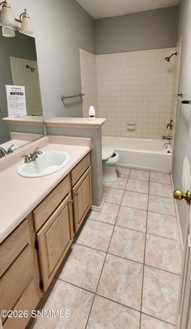 2625 Bearcat Drive, Las Cruces, NM 88001