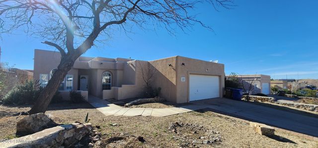 2625 Bearcat Drive, Las Cruces, NM 88001