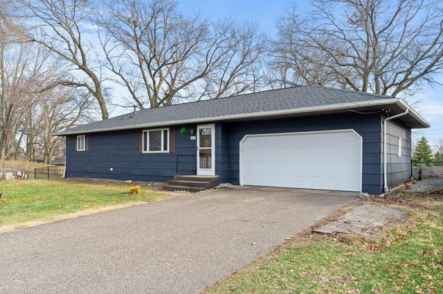 966 Oak Ridge Point NE, Blaine, MN 55434