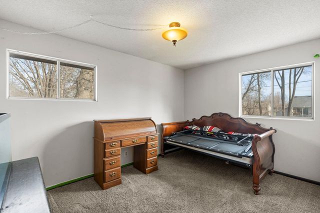 966 Oak Ridge Point NE, Blaine, MN 55434