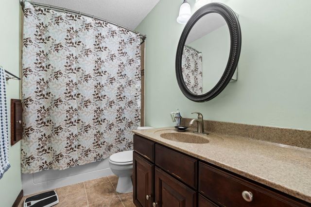 966 Oak Ridge Point NE, Blaine, MN 55434