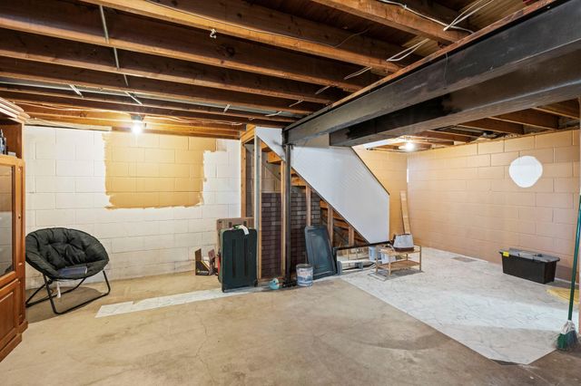 966 Oak Ridge Point NE, Blaine, MN 55434