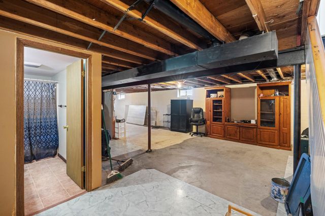 966 Oak Ridge Point NE, Blaine, MN 55434