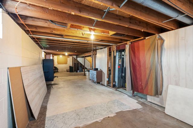 966 Oak Ridge Point NE, Blaine, MN 55434