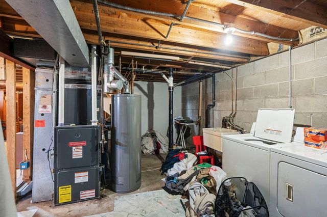 966 Oak Ridge Point NE, Blaine, MN 55434