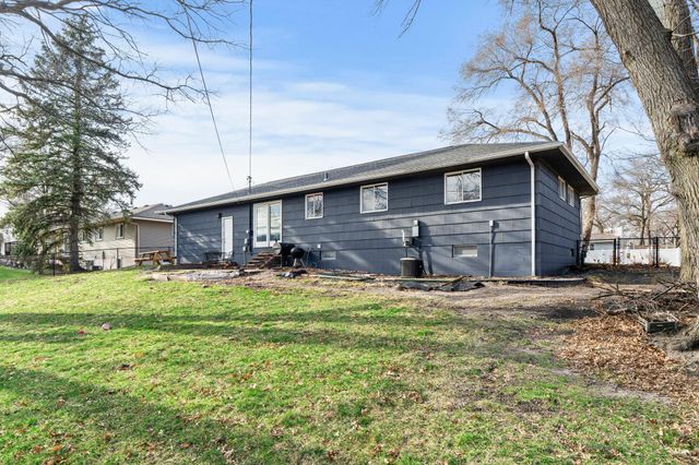 966 Oak Ridge Point NE, Blaine, MN 55434