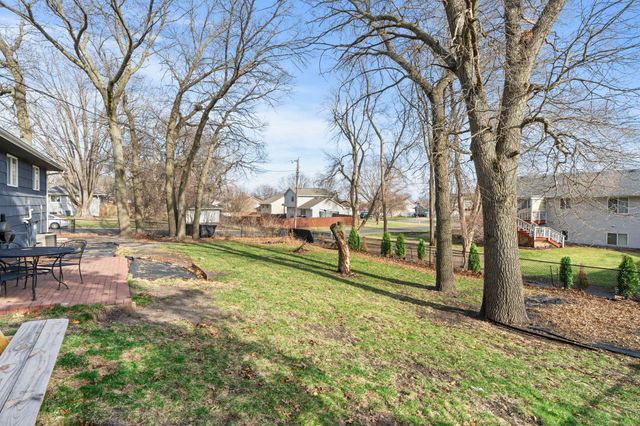 966 Oak Ridge Point NE, Blaine, MN 55434