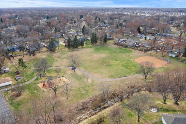 966 Oak Ridge Point NE, Blaine, MN 55434