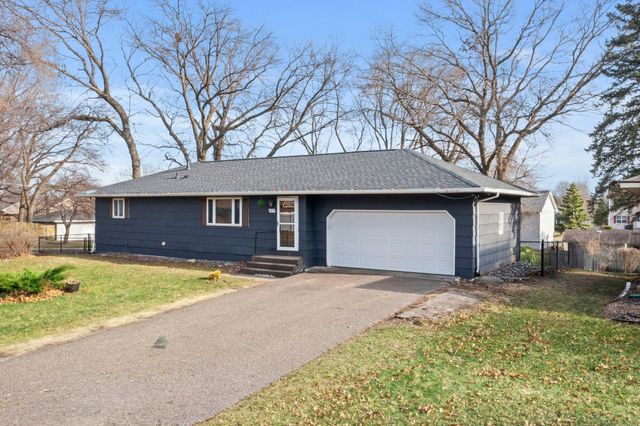 966 Oak Ridge Point NE, Blaine, MN 55434