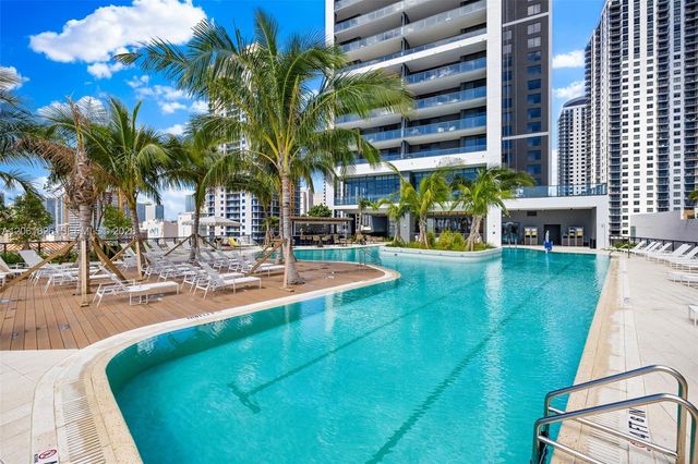 159 NE 6th St 3212, Miami, FL 33132