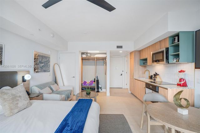 159 NE 6th St 3212, Miami, FL 33132