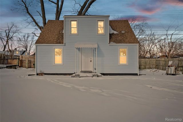 1523 E Madge Avenue, Hazel Park, MI 48030