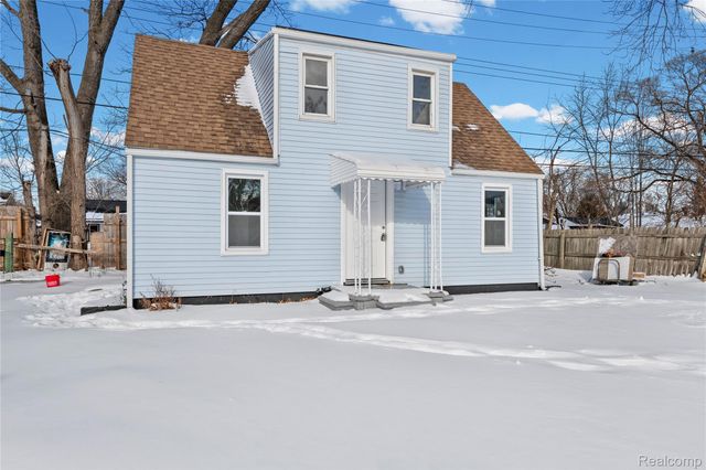 1523 E Madge Avenue, Hazel Park, MI 48030