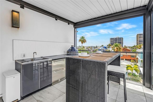30 80TH AVENUE, Treasure Island, FL 33706