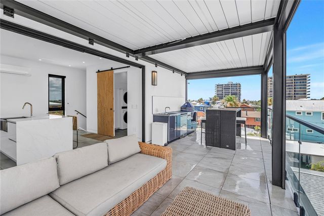 30 80TH AVENUE, Treasure Island, FL 33706