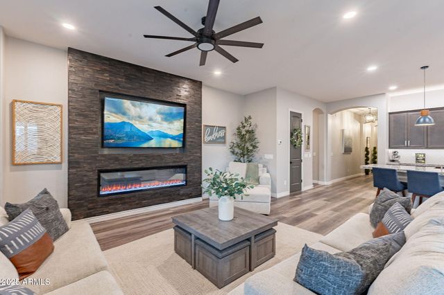 22900 E REINS Road, Queen Creek, AZ 85142