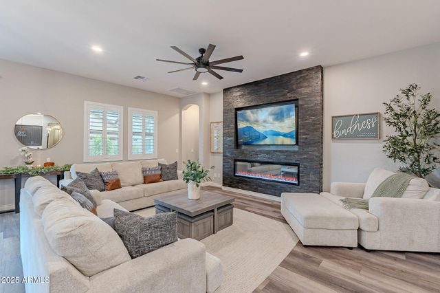 22900 E REINS Road, Queen Creek, AZ 85142