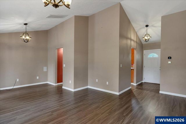 2537 Hoo Doo Dr NW, Salem, OR 97304
