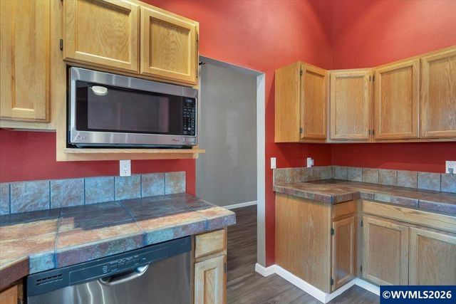 2537 Hoo Doo Dr NW, Salem, OR 97304