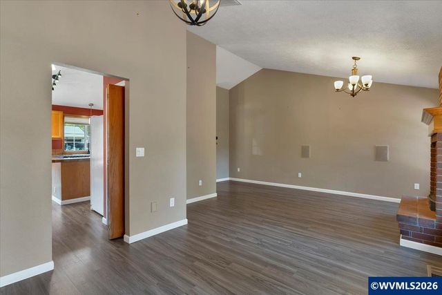 2537 Hoo Doo Dr NW, Salem, OR 97304