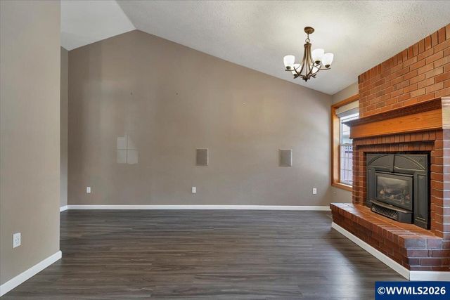 2537 Hoo Doo Dr NW, Salem, OR 97304