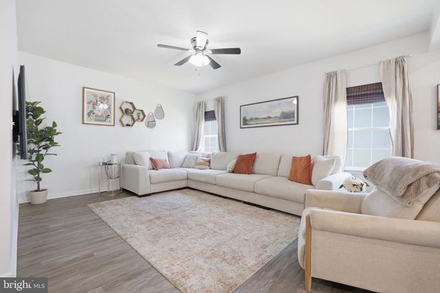 5319 HOLLEY OAK LN, Fredericksburg, VA 22407