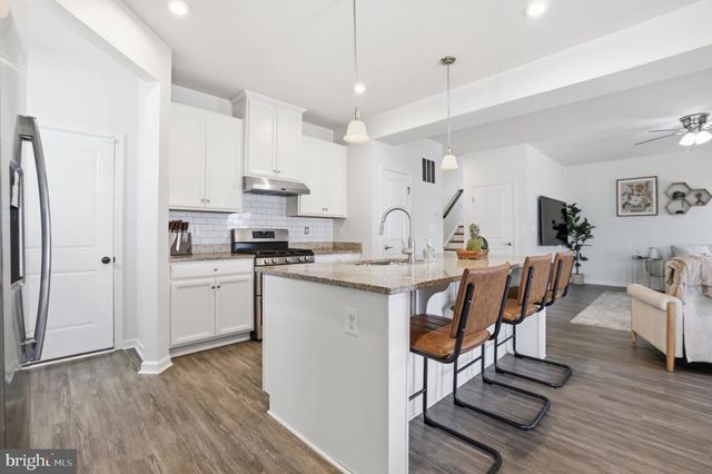 5319 HOLLEY OAK LN, Fredericksburg, VA 22407