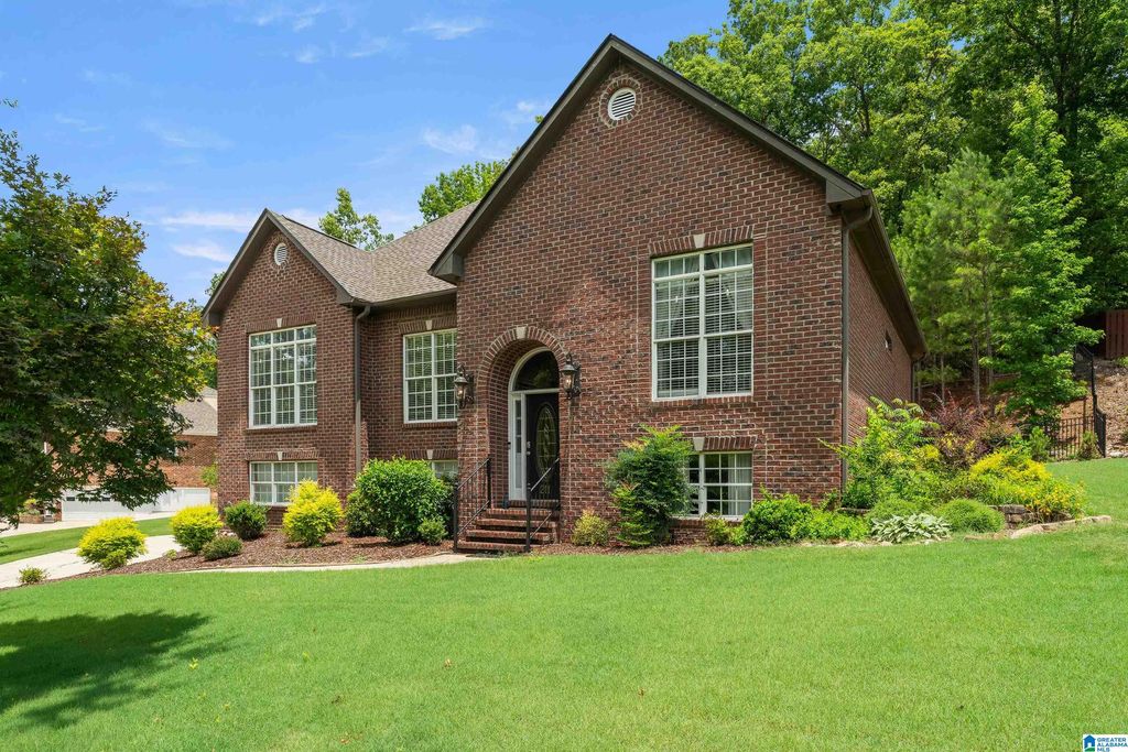 211 WEATHERLY CLUB DRIVE, Alabaster, AL 35007
