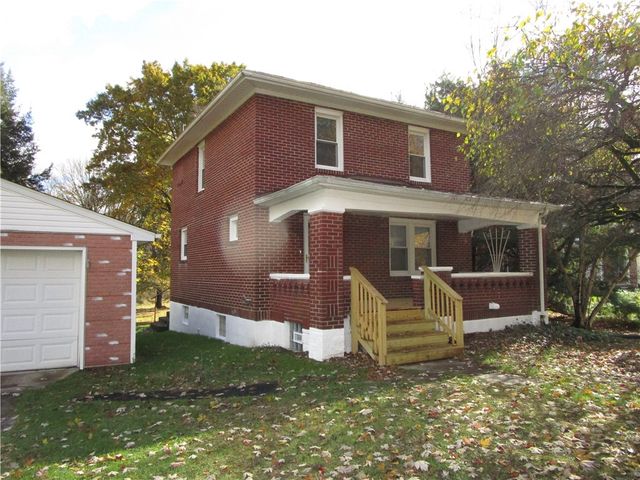 2019 Parkdale Ave., Hermitage, PA 16148