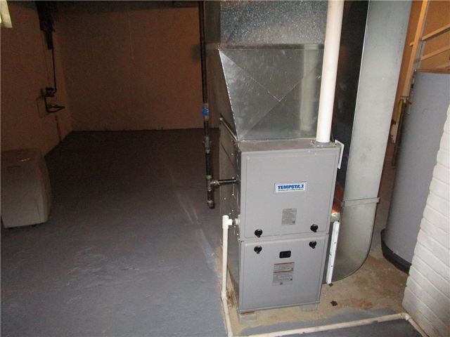 2019 Parkdale Ave., Hermitage, PA 16148