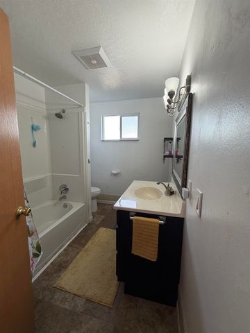 915 E Everett Ave, Spokane, WA 99207