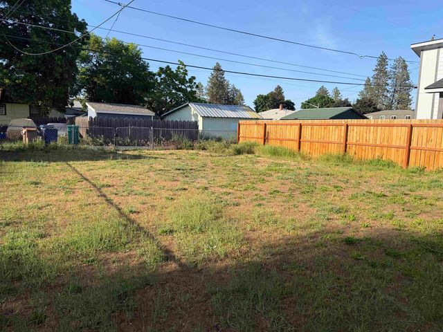 915 E Everett Ave, Spokane, WA 99207