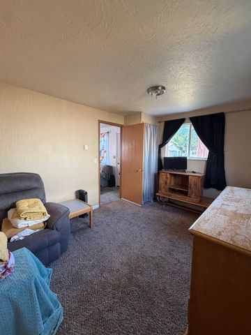915 E Everett Ave, Spokane, WA 99207
