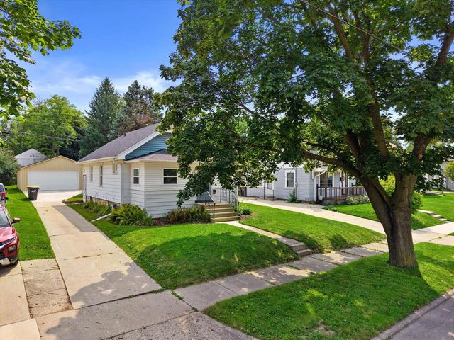 1209 Ellis STREET, Waukesha, WI 53186