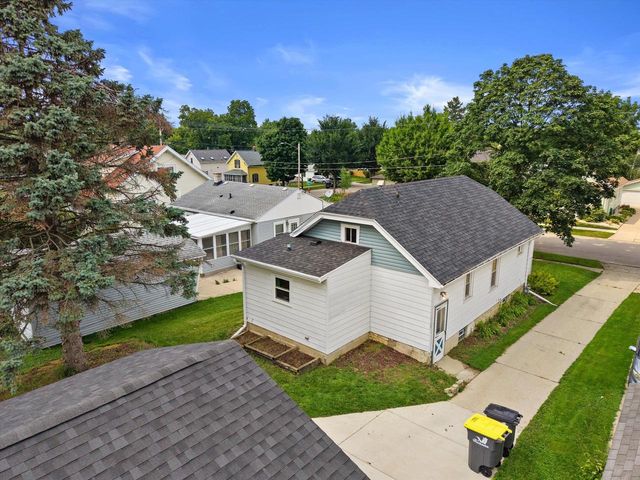1209 Ellis STREET, Waukesha, WI 53186