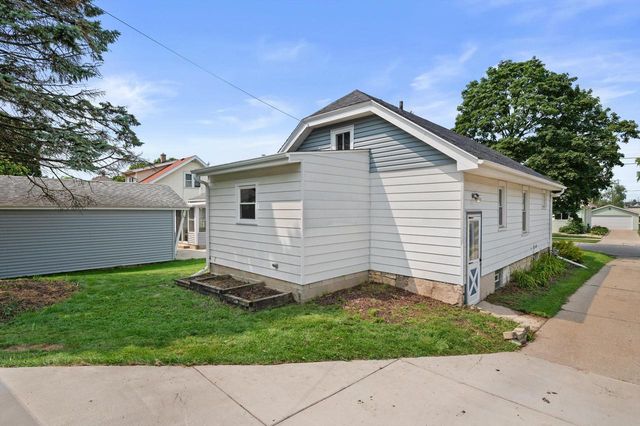 1209 Ellis STREET, Waukesha, WI 53186