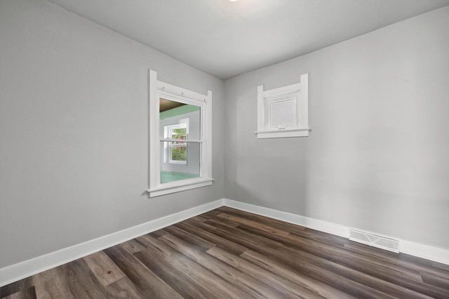 1209 Ellis STREET, Waukesha, WI 53186